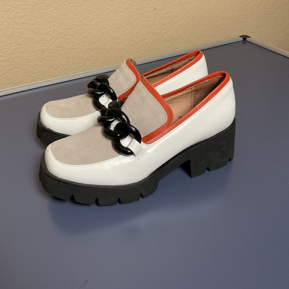 Unbranded Womens size 37 White Orange Thick Chained Small Heel‎ Loafer Shoes